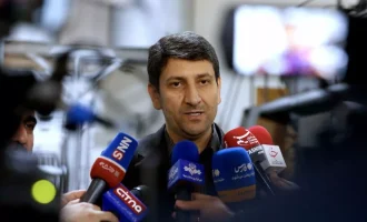 Iranian Minister Opposes Tiered Internet Access