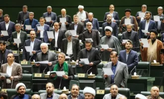 Lawmakers in Iran Access Free Internet Despite Public Limitations