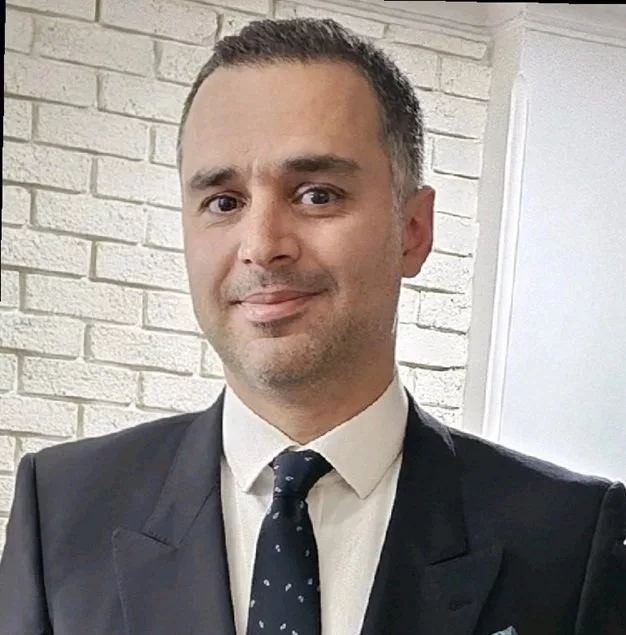 Rooein Samadzadeh, a financial market activist and former investment director at Tapsi